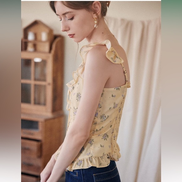 Simple Retro Floral Top - Picture 7 of 7